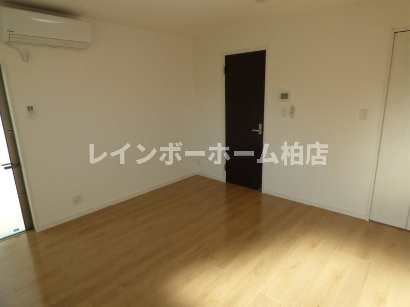 特典：仲介手数料が無料です!!の居間・リビング|リビングです