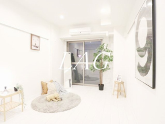 【居間・リビング】 | ウィンドワード市川 | 洋室のお部屋です。※家具家電は付いておりません。