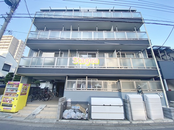 モンターナ元町の外観