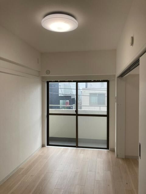 エンジェルス守屋の居間・リビング|ゆったり過ごせる居間です