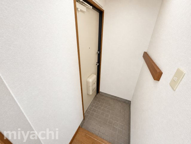 プチメゾンシオンの玄関