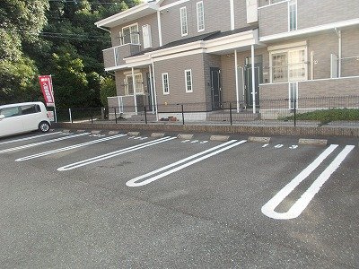 カーサプラシードの駐車場|駐車スペースもあります