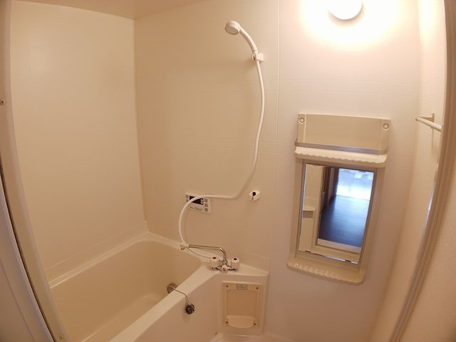 カーサプラシードの浴室|コンパクトで使いやすいお風呂です