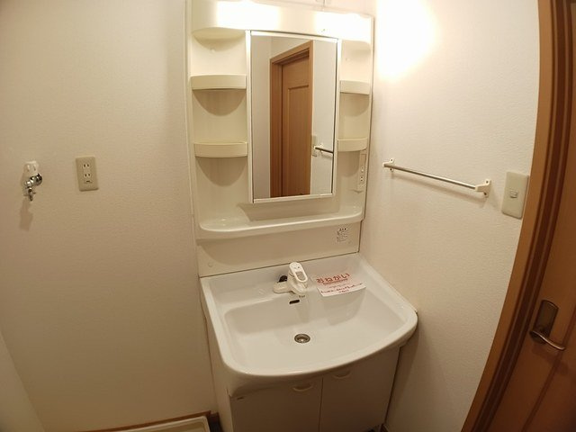 カーサプラシードの洗面所|コンパクトで使いやすい洗面所