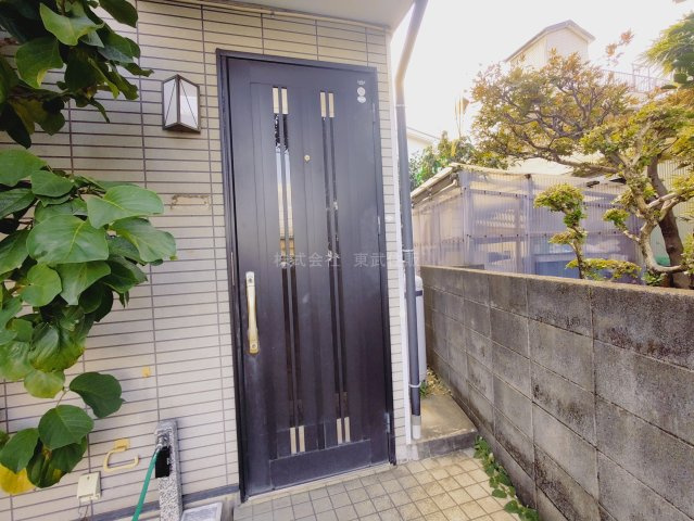 【構造・工法・仕様】 | ふじみ野市丸山 | 明るい玄関です