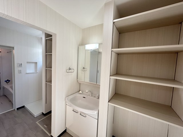 阿南市宝田町郡　建売の洗面所