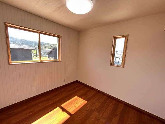 阿南市宝田町郡　建売の洋室
