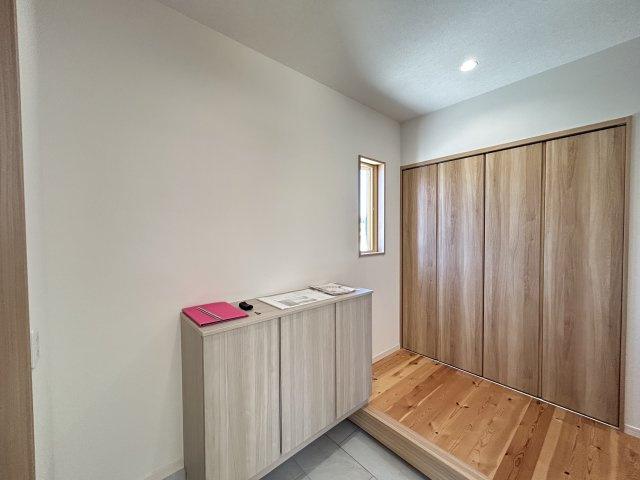 阿南市宝田町郡　建売の玄関