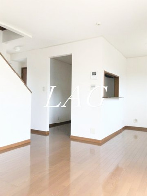 【居間・リビング】 | ルミエール | 洋室のお部屋です。
