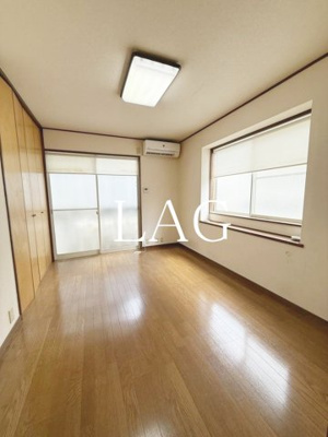 【居間・リビング】 | キャロル | 洋室のお部屋です。
