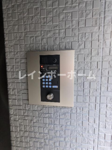 葛飾区新小岩１丁目のアパートのセキュリティ