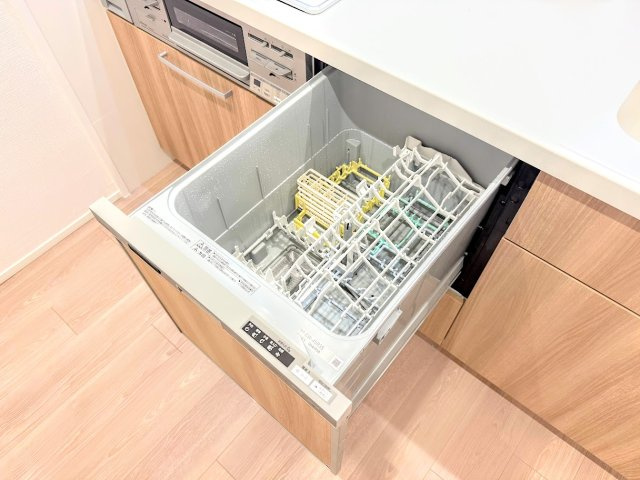 東急ドエル・アルス上大岡西のその他|◆食後の食器洗いは食洗機にお任せ！ご家族と団らんの時間を。家事の時短に効果大の食洗器付き。高温洗浄、節水効果もございます。