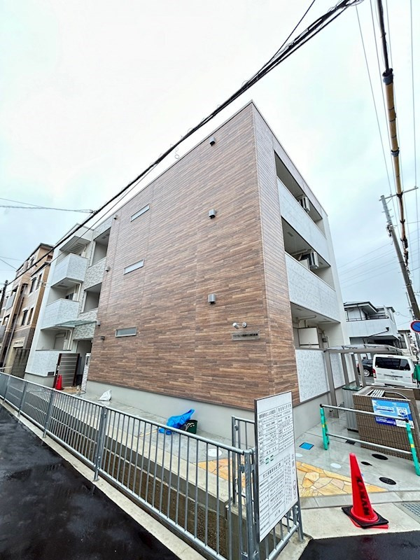 フジパレス尼崎西浦公園南の外観