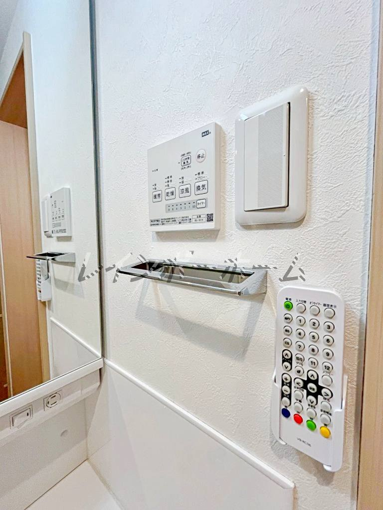 オートロック♪浴室乾燥機♪デザイナーズ♪の設備|同建物。別部屋参考写真。