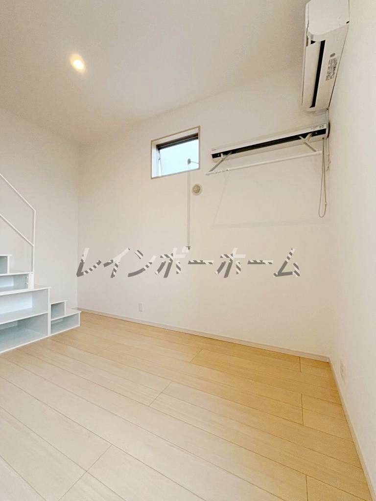 オートロック♪浴室乾燥機♪デザイナーズ♪の寝室|同建物。別部屋参考写真。