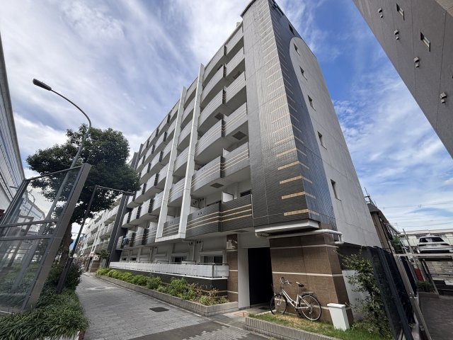 セレニテ甲子園IIの外観