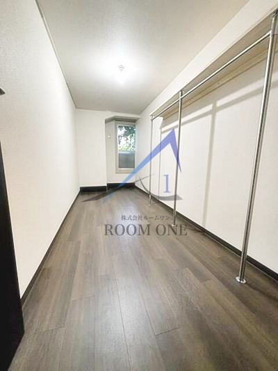 ｄｅｃｅｎｔの居間・リビング|洋室のお部屋です。