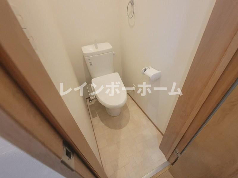 草加市吉町２丁目のアパートのトイレ