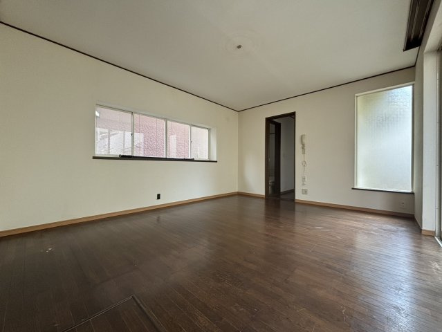 野田市山崎　中古戸建　平成6年築の居間・リビング