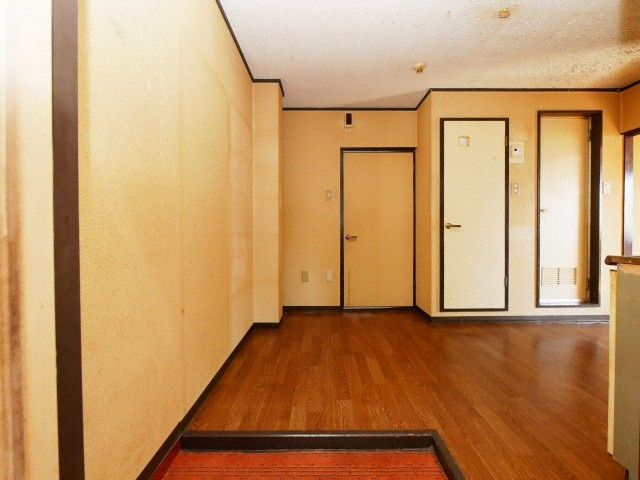 藤田ホワイトマンションの玄関