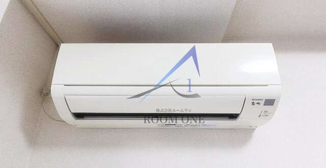 ニューガイアリルーム日暮里Ｎｏ．７７の設備|エアコン付きです。