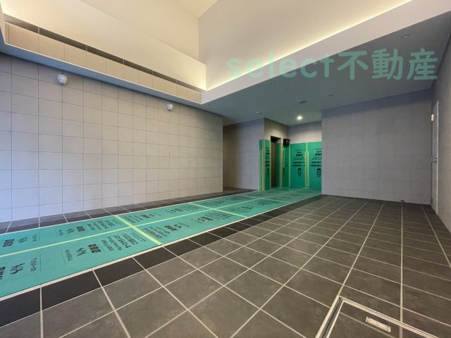 エスリード葵桜通りのエントランス