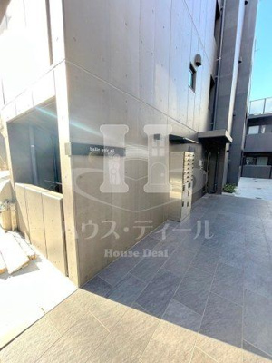 【エントランス】 | ベル・ノワール王子 | 毎日通るエントランスはこのようになっています