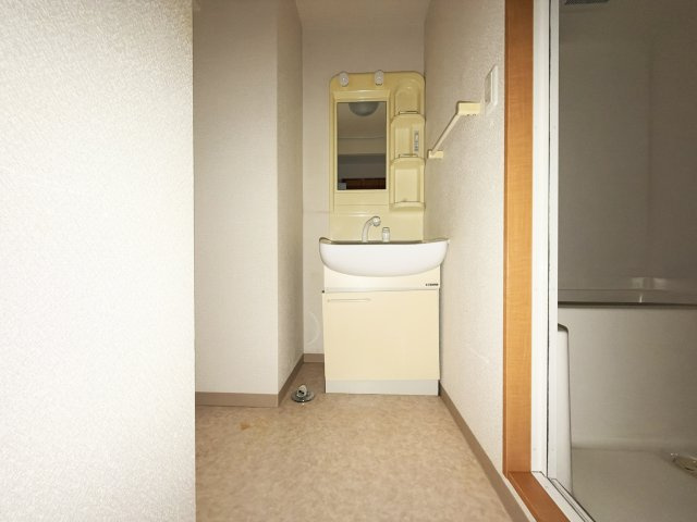 サクラハウスT’sの独立洗面台