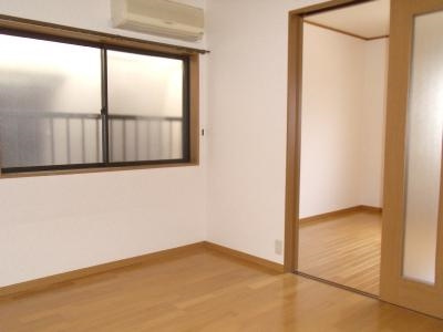 フローリアン御前の内装|洋室