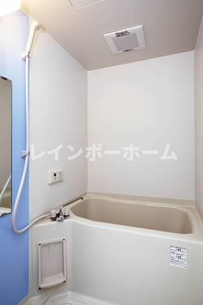 レオ参拾七番館の浴室