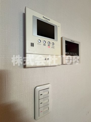 【セキュリティ】 | プレジール-喜多見2丁目- | モニターホン　給湯リモコン※クリーニング完了前※別号室参考写真