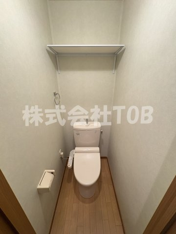 【トイレ】 | プレジール-喜多見2丁目- | ※クリーニング完了前※別号室参考写真