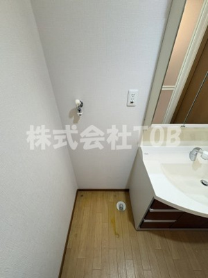 【その他】 | プレジール-喜多見2丁目- | 洗濯機置き場※クリーニング完了前※別号室参考写真
