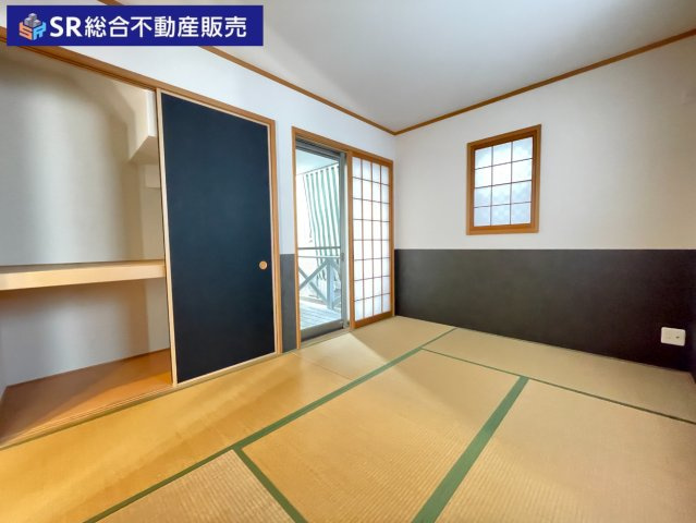 南鴻池町2丁目中古戸建の和室|1F6帖和室。落ち着いた雰囲気は客間としても使えます！