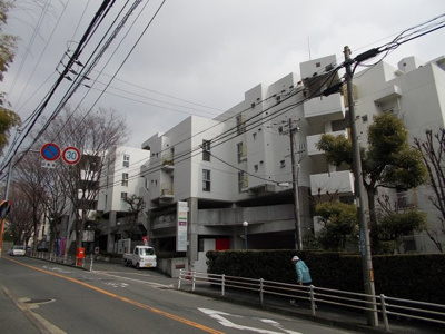 【周辺】 | 千里山ロイヤルマンションA棟 | 前面道路