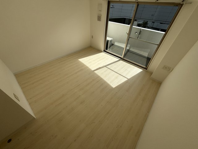 セレニテ甲子園IIの居間・リビング