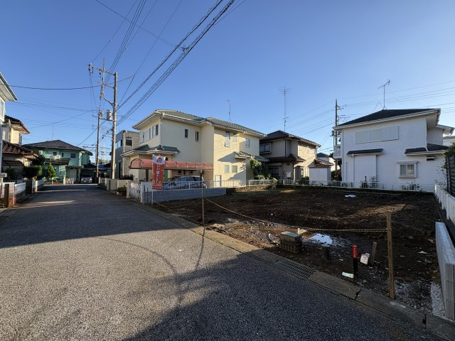 野田市花井250番の前面道路含む現地写真