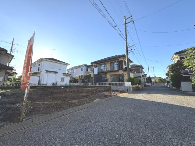 野田市花井250番の前面道路含む現地写真