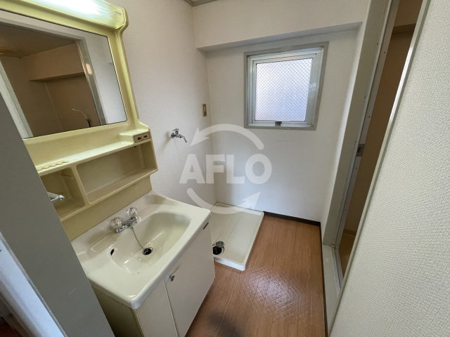 リアライズ中之島　堀川小学校区の洗面所|リアライズ中之島　洗面脱衣所