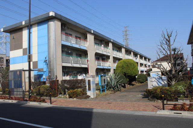 アイフィールド大泉　Ａ棟の外観