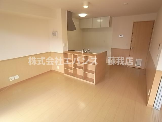 【居間・リビング】 | グリーンポート | ゆったりとした居間です