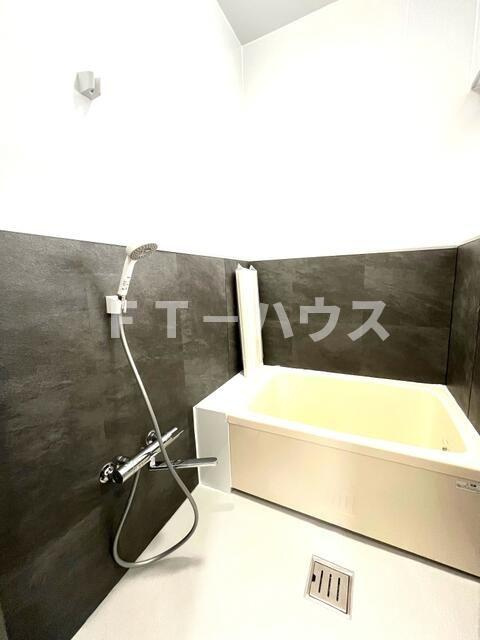 ミロメゾン市川宮久保２丁目の浴室