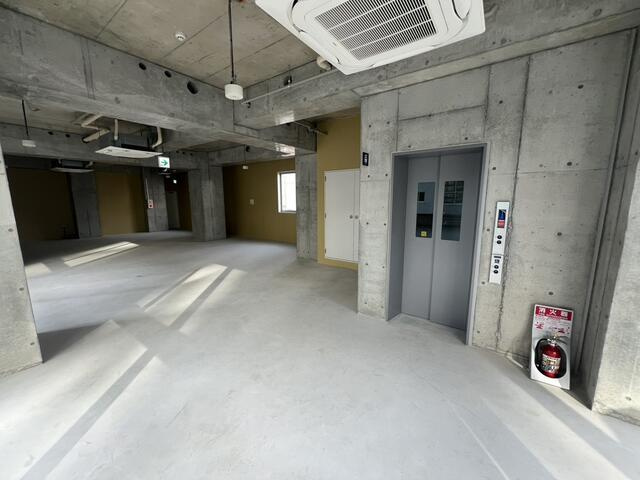 Ｐｌｅａｓｕｒｅ　Ｏｍｉｙａの駐車場