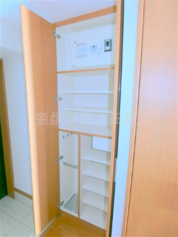 デュオシティ大森町の設備|玄関収納　シューズBOX　下駄箱