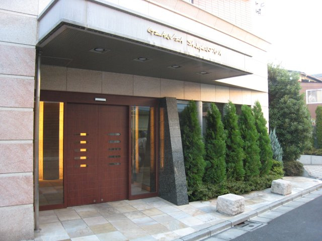 グランヴィア三軒茶屋　駅近　オートロック　三軒茶屋エリアのエントランス