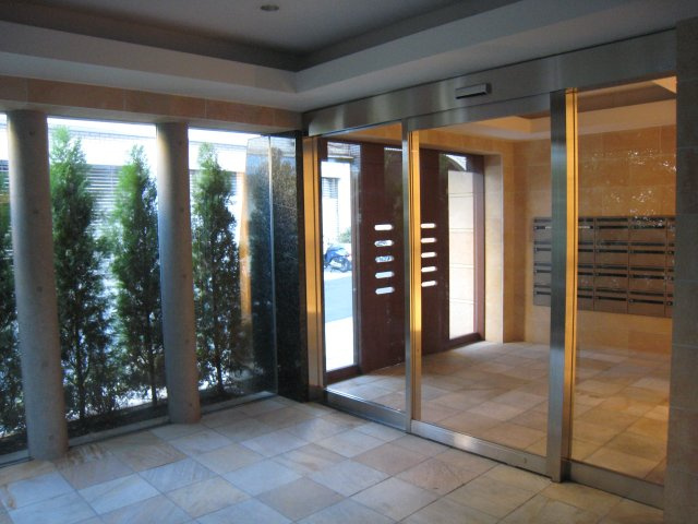 グランヴィア三軒茶屋　駅近　オートロック　三軒茶屋エリアのセキュリティ