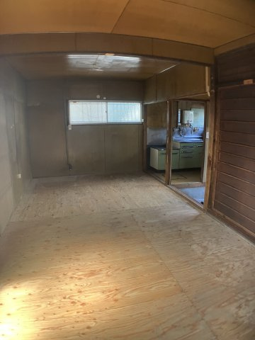 大東町１丁目平屋店舗