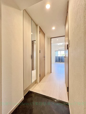 プレサンス名古屋菊井セルカの玄関