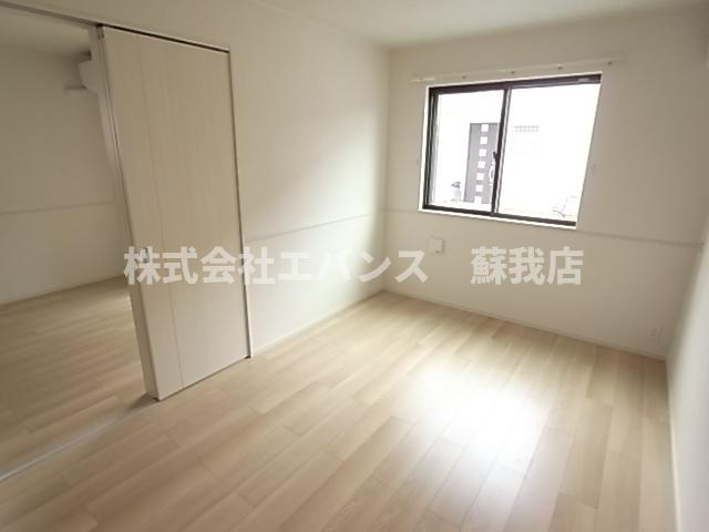 【寝室】 | イーストサイド86 | ゆとりの広さです