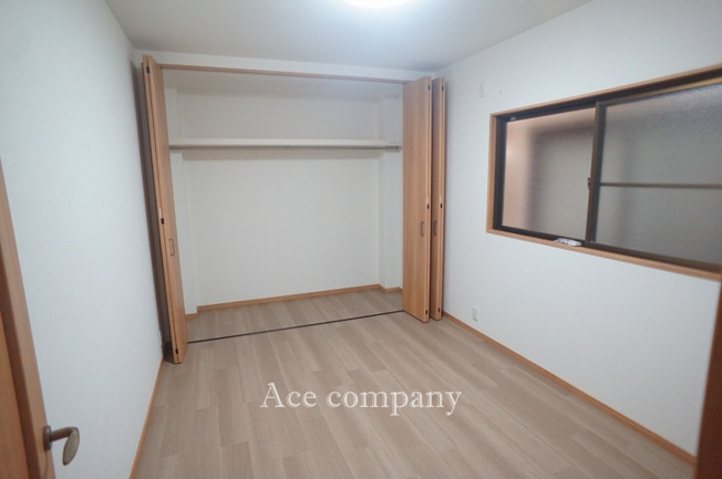 【寝室】 | 平野区流町3丁目 | 【2階：洋室6帖】大容量のクローゼット完備です！